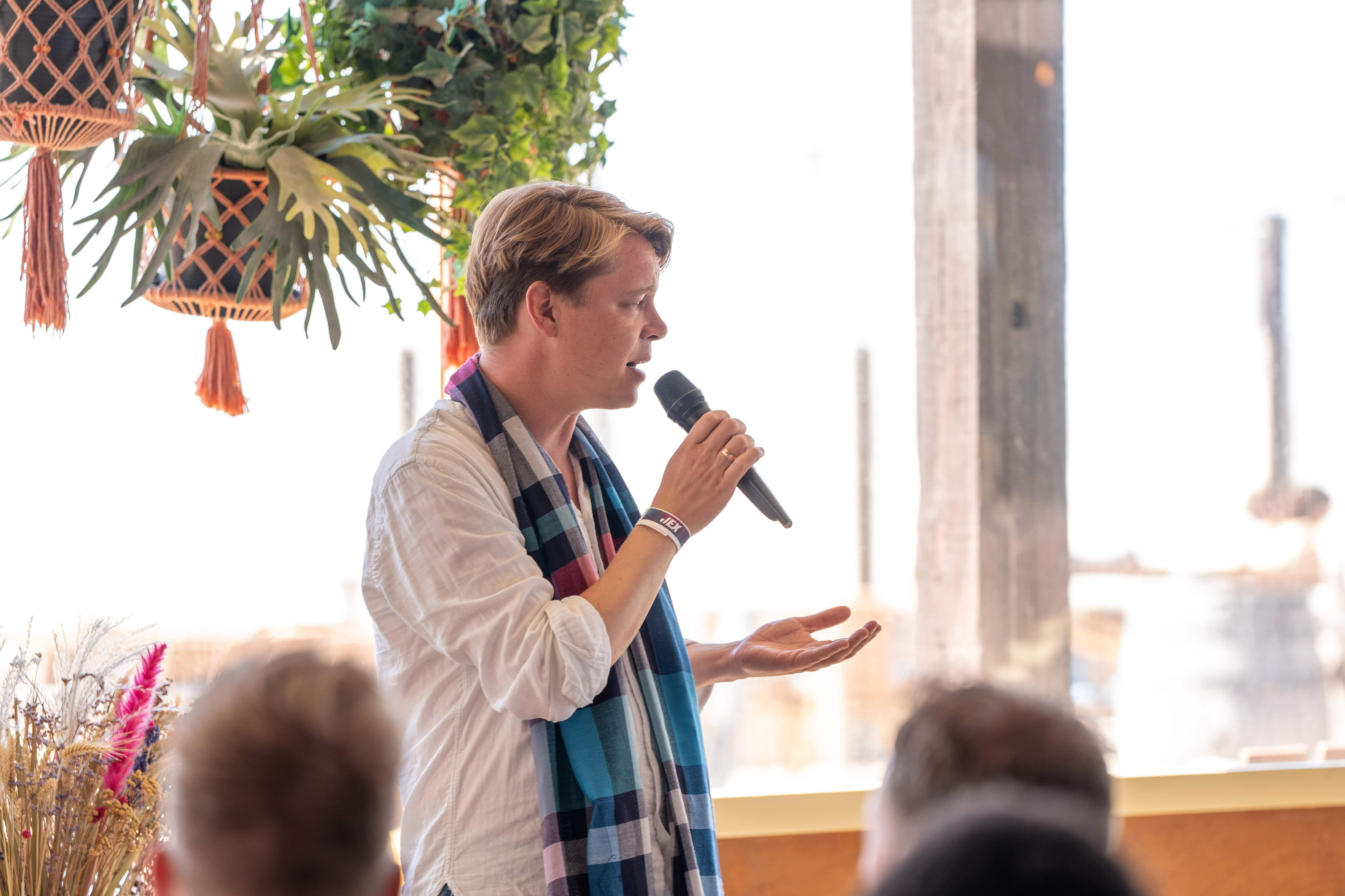 Jeroen-van-Rossum-kwartaal-event-min